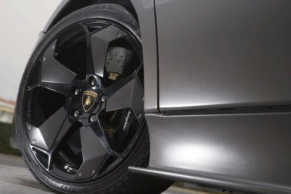 Lamborghini Reventon.